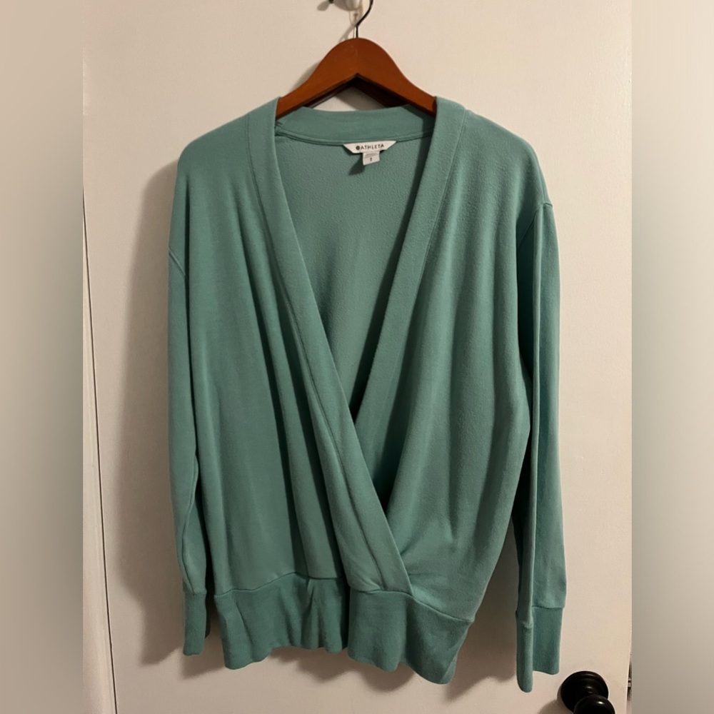 Athleta shirt size small